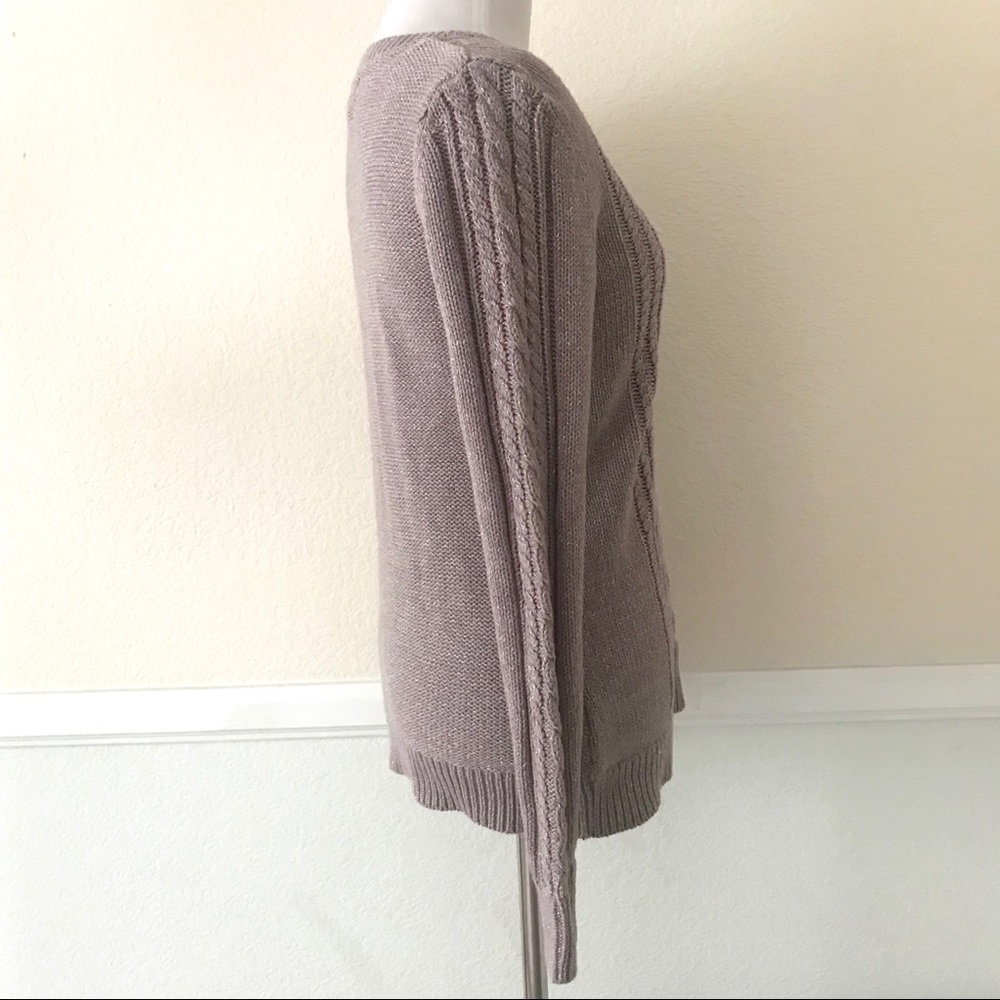 Old Navy Women’s Crew Neck Sweater - Picture 6 of 7